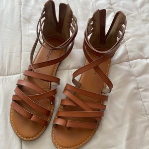 American Eagle Sandals